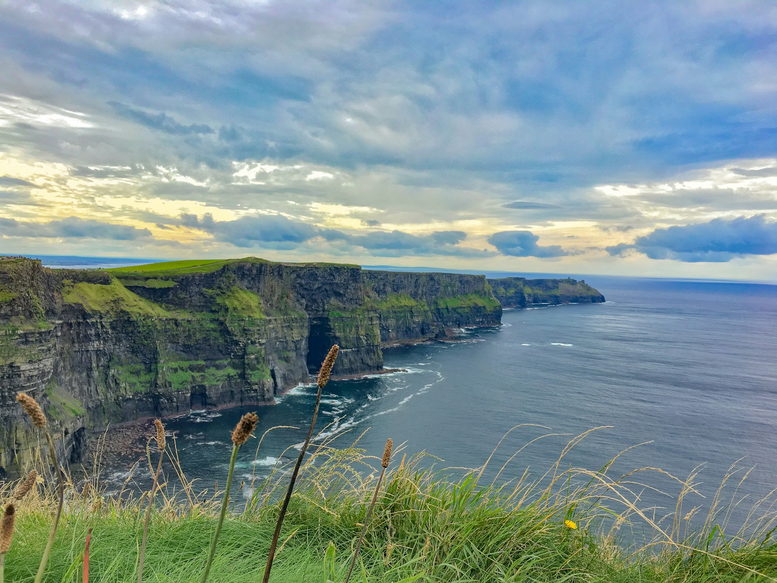 Ie cliffs